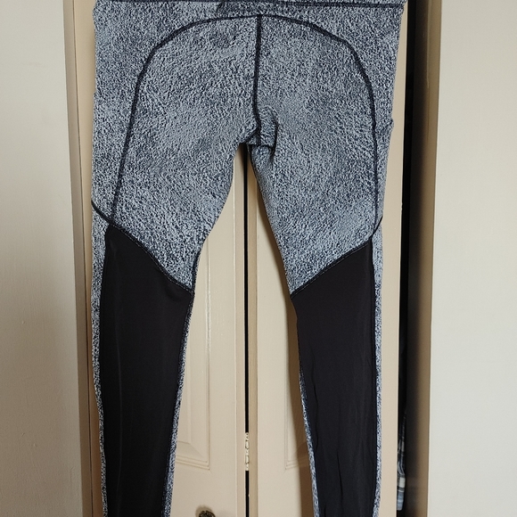 Lululemon leggings - Picture 3 of 7